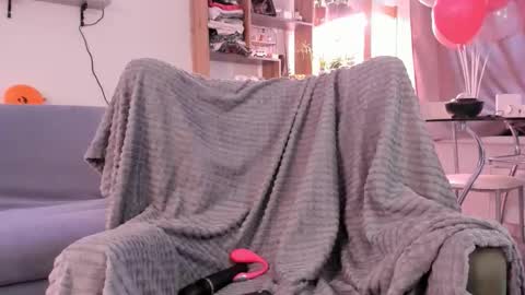 Snapshot of pumbazaebumba chatting on 12-03-25, 08:34 Alisa lack of vitamin D online show from 12-03-25, 08:34