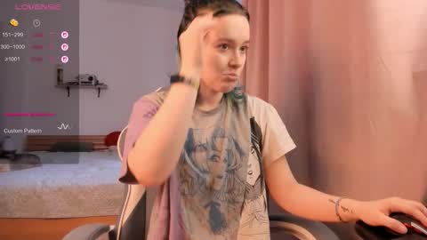 Snapshot of pumbazaebumba chatting on 12-15-25, 10:08 Alisa lack of vitamin D online show from 12-15-25, 10:08