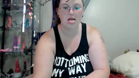 Snapshot of pupghostt chatting on 06-11-26, 01:09 PupGhostt online show from 06-11-26, 01:09