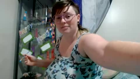 Snapshot of pupghostt chatting on 06-19-26, 01:26 PupGhostt online show from 06-19-26, 01:26