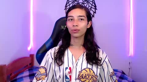 Cris online show from 12-17-24, 06:09