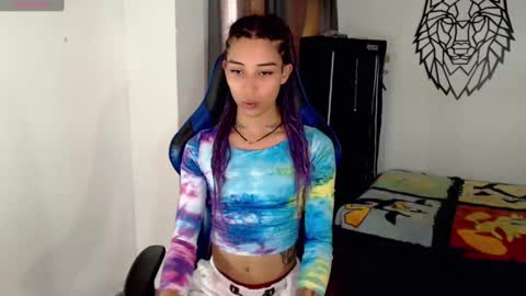 Cris online show from 11-21-25, 05:44