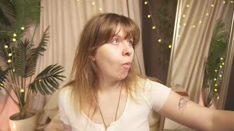 constant schedule Wednesday  Friday  Saturday  Sunday  The Rosemarie online show from 10-26-25, 06:08