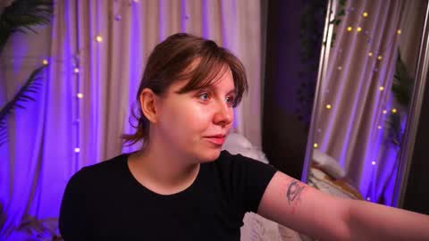 constant schedule Wednesday  Friday  Saturday  Sunday  The Rosemarie online show from 02-08-26, 05:44