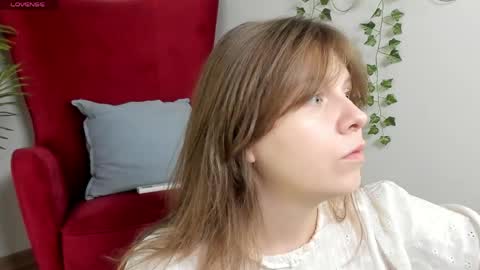 constant schedule Wednesday  Friday  Saturday  Sunday  The Rosemarie online show from 04-20-26, 05:32