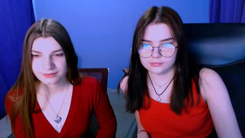 Snapshot of pure_radiance chatting on 12-11-24, 09:19 Ask me3 online show from 12-11-24, 09:19