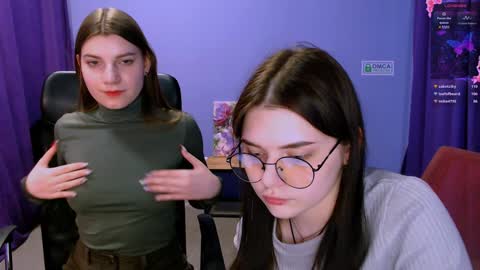 Snapshot of pure_radiance chatting on 12-13-24, 04:27 Ask me3 online show from 12-13-24, 04:27