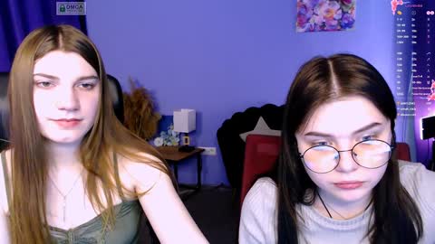 Snapshot of pure_radiance chatting on 12-28-24, 12:35 Ask me3 online show from 12-28-24, 12:35