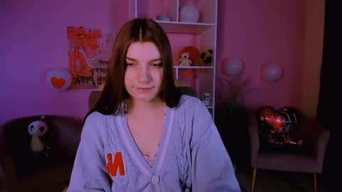 Snapshot of pure_radiance chatting on 02-25-25, 09:31 Ask me3 online show from 02-25-25, 09:31