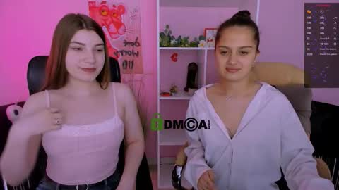 Snapshot of pure_radiance chatting on 09-25-25, 12:53 Ask me3 online show from 09-25-25, 12:53