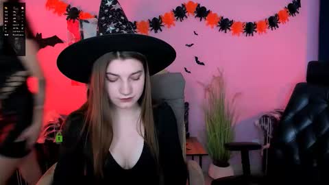 Snapshot of pure_radiance chatting on 10-24-25, 09:06 Ask me3 online show from 10-24-25, 09:06