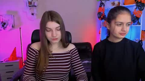 Snapshot of pure_radiance chatting on 11-03-25, 10:05 Ask me3 online show from 11-03-25, 10:05