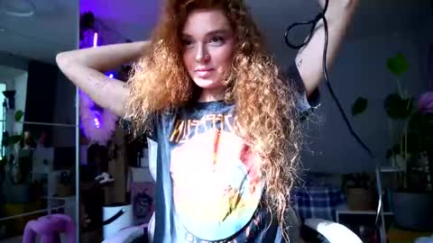 Snapshot of purple_baby chatting on 05-14-26, 02:13 Sasha wait you here 6 of November. will celebrate my B- day online show from 05-14-26, 02:13