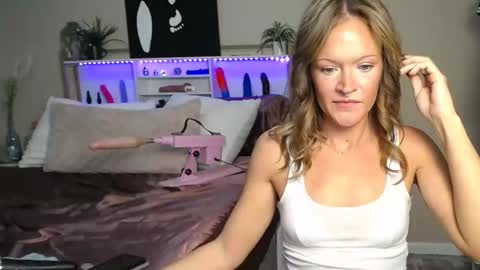 Snapshot of purple_sub chatting on 11-15-25, 10:45 Purple online show from 11-15-25, 10:45