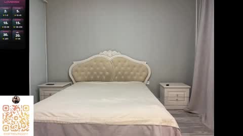 Zendaya online show from 09-09-25, 02:44