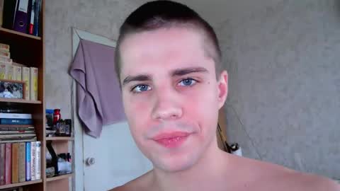 Snapshot of pusaprada chatting on 12-18-25, 10:10 pusaprada online show from 12-18-25, 10:10