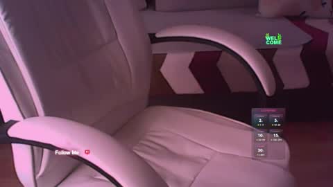 Snapshot of push_my_buttons chatting on 09-20-25, 01:50 Adriana WILL BE ONLINE soon online show from 09-20-25, 01:50