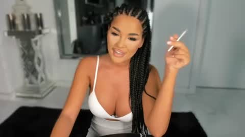 Snapshot of pussydollxx chatting on 08-02-26, 10:30 Andreea online show from 08-02-26, 10:30