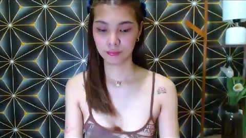 Snapshot of pussywetandwild chatting on 01-19-26, 08:29 LHARA online show from 01-19-26, 08:29