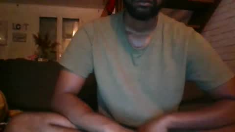 Snapshot of python974 chatting on 11-18-25, 02:06 Python online show from 11-18-25, 02:06