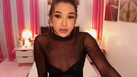 Queen Agatha online show from 12-22-24, 01:11