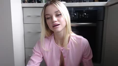 Milana online show from 12-10-24, 11:00