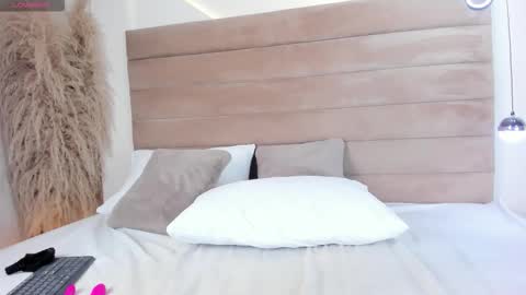 Qetzia online show from 10-29-25, 05:58