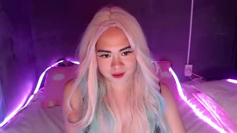 qt_luna18 online show from 06-18-26, 09:14