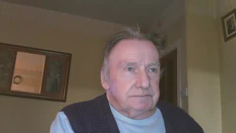 Snapshot of quathead chatting on 01-04-25, 07:02 quathead online show from 01-04-25, 07:02