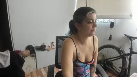 queemking online show from 01-12-26, 09:42