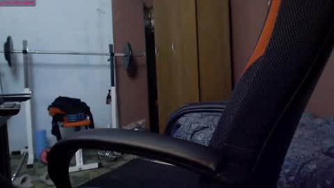 Snapshot of queen4565 chatting on 02-08-25, 04:25 Lola online show from 02-08-25, 04:25