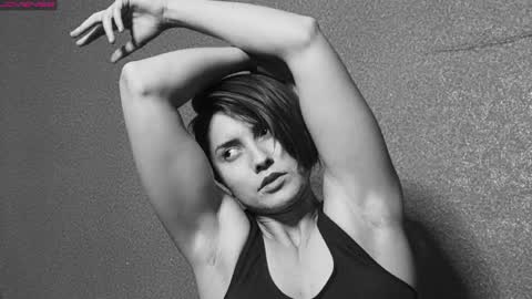 Snapshot of queen4565 chatting on 02-23-25, 08:00 Lola online show from 02-23-25, 08:00