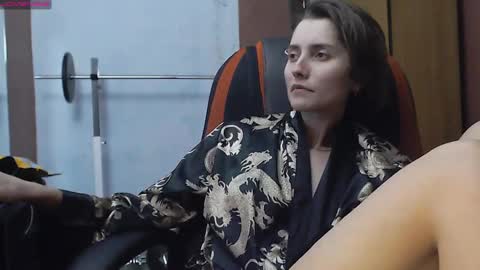 Snapshot of queen4565 chatting on 03-09-25, 04:33 Lola online show from 03-09-25, 04:33