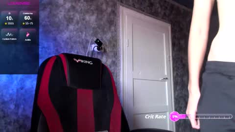 Snapshot of queen4565 chatting on 09-21-25, 06:04 Lola online show from 09-21-25, 06:04