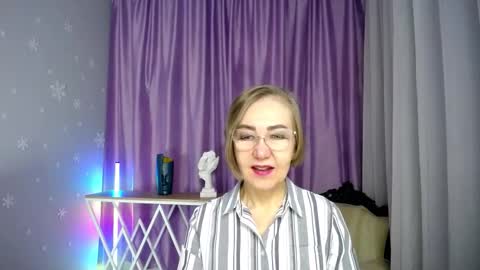 Snapshot of queen_a_n_i chatting on 11-20-25, 08:14 A N I Ill be here on December 1st online show from 11-20-25, 08:14