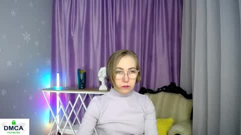 Snapshot of queen_a_n_i chatting on 11-24-25, 10:26 A N I Ill be here on December 1st online show from 11-24-25, 10:26