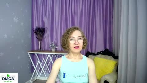 Snapshot of queen_a_n_i chatting on 05-16-26, 10:36 A N I Ill be here on December 1st online show from 05-16-26, 10:36