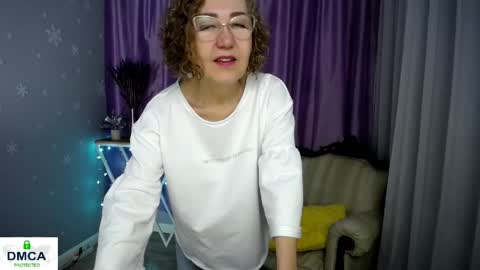 Snapshot of queen_a_n_i chatting on 05-25-26, 07:58 A N I Ill be here on December 1st online show from 05-25-26, 07:58
