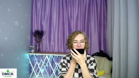 Snapshot of queen_a_n_i chatting on 05-31-26, 08:10 A N I Ill be here on December 1st online show from 05-31-26, 08:10