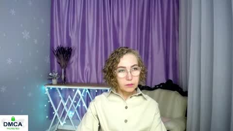 Snapshot of queen_a_n_i chatting on 06-04-26, 10:21 A N I Ill be here on December 1st online show from 06-04-26, 10:21