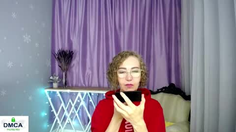 Snapshot of queen_a_n_i chatting on 06-06-26, 12:10 A N I Ill be here on December 1st online show from 06-06-26, 12:10