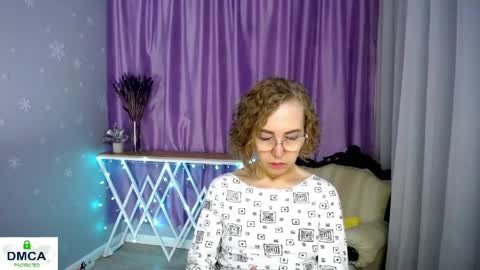 Snapshot of queen_a_n_i chatting on 06-07-26, 10:19 A N I Ill be here on December 1st online show from 06-07-26, 10:19