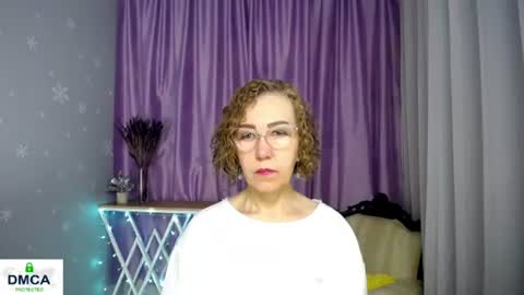 Snapshot of queen_a_n_i chatting on 06-14-26, 04:25 A N I Ill be here on December 1st online show from 06-14-26, 04:25