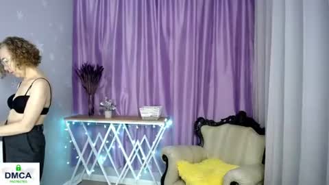 Snapshot of queen_a_n_i chatting on 06-28-26, 08:20 A N I Ill be here on December 1st online show from 06-28-26, 08:20