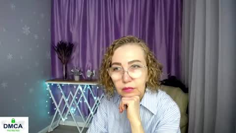Snapshot of queen_a_n_i chatting on 07-09-26, 08:07 A N I Ill be here on December 1st online show from 07-09-26, 08:07