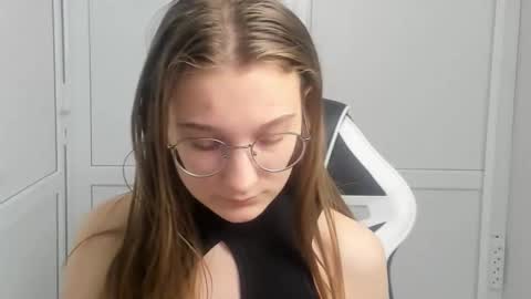 Amelie online show from 03-20-26, 07:57