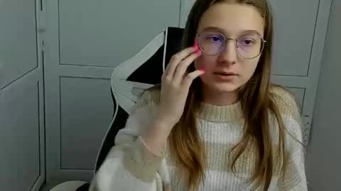 Amelie online show from 04-01-26, 07:31