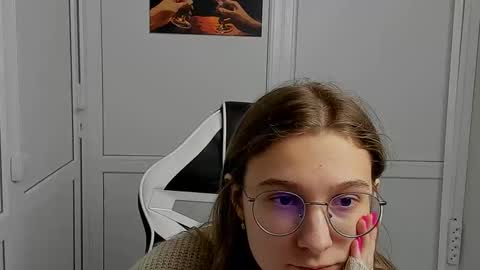 Amelie online show from 04-04-26, 07:17