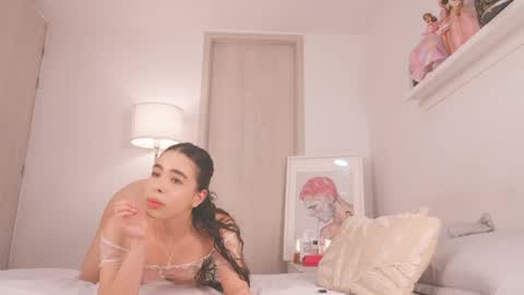 Sofia online show from 04-06-26, 03:26