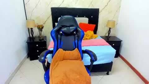 Snapshot of queen_ebony_69 chatting on 07-23-26, 03:37 Queen online show from 07-23-26, 03:37